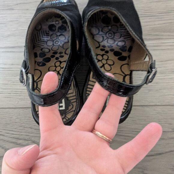 Fly London Pyle Wedges Pumps Black Open Peep Toe Buckle Size 40 (9.5) - Picture 5 of 9